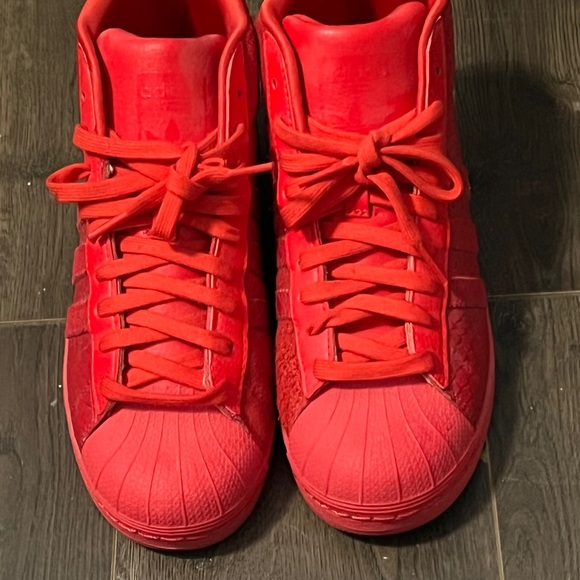 Red Adidas high top - Picture 5 of 9